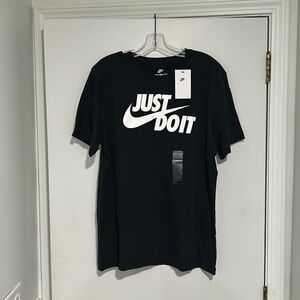Nike T-Shirt
L
Black
Nike Just Do it